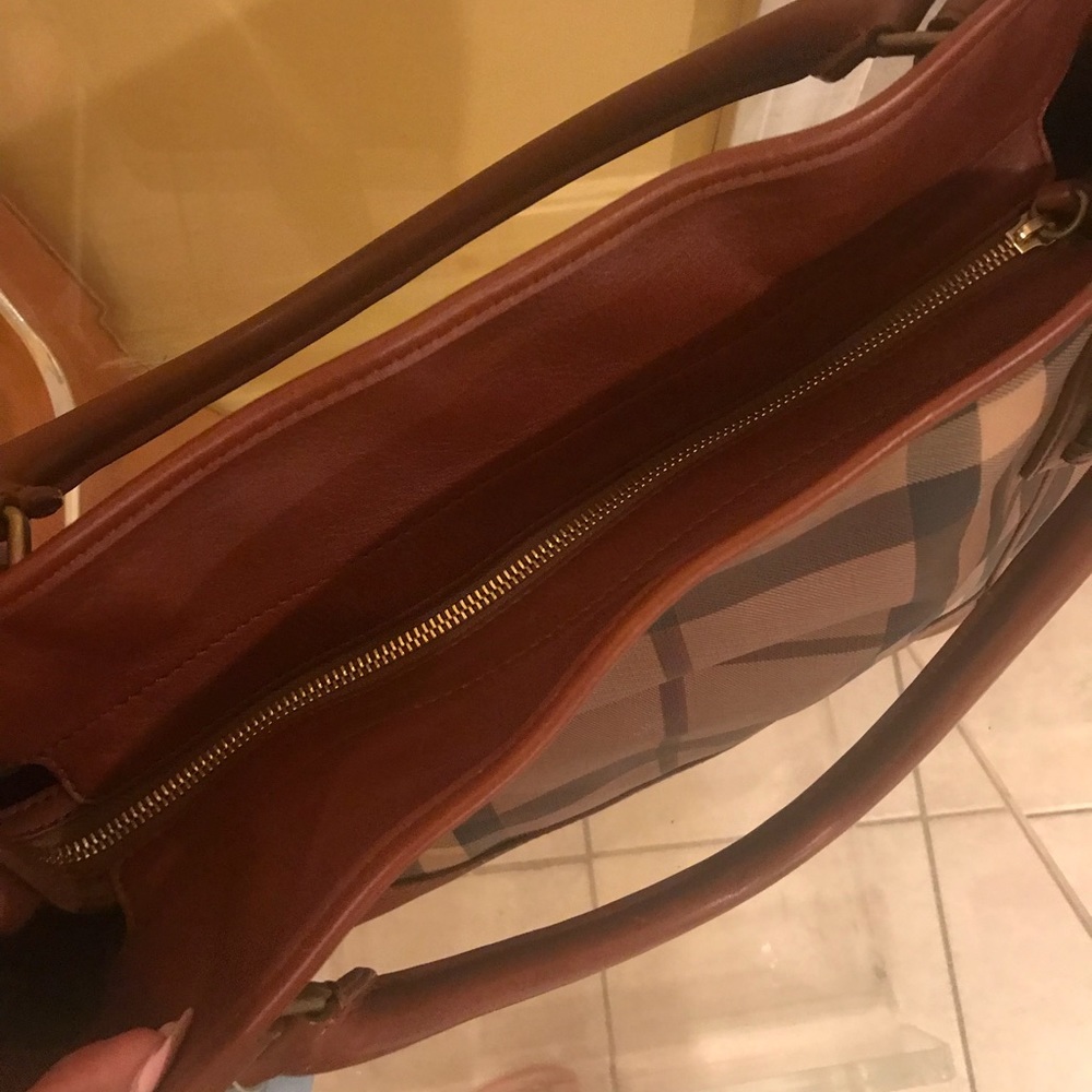 Handbag - Picture 8 of 8